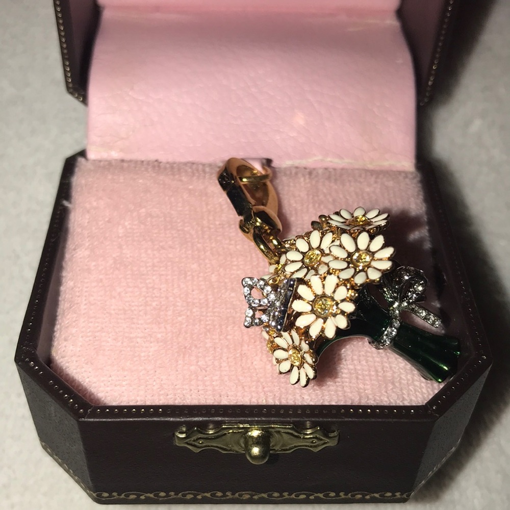 Juicy Couture Daisy Bouquet Charm